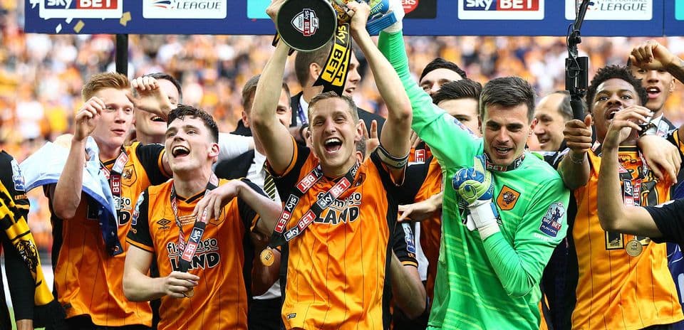 Jugadores de Hull City celebrando un trofeo