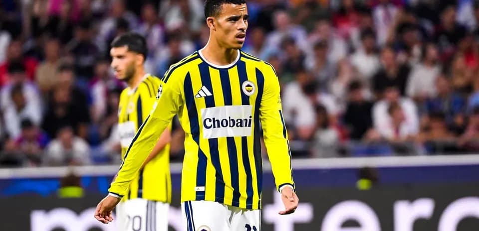 Jugador de Fenerbahçe en acción durante un partido