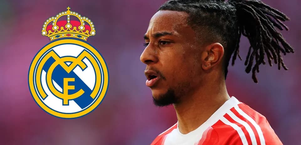 Jugador con camiseta del Real Madrid en primer plano