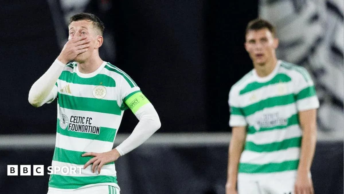 Jugadores de Celtic FC en el campo tras derrota