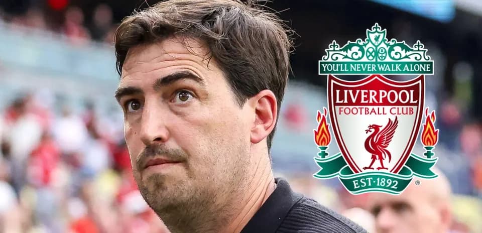 Entrenador de Liverpool en el estadio durante un partido