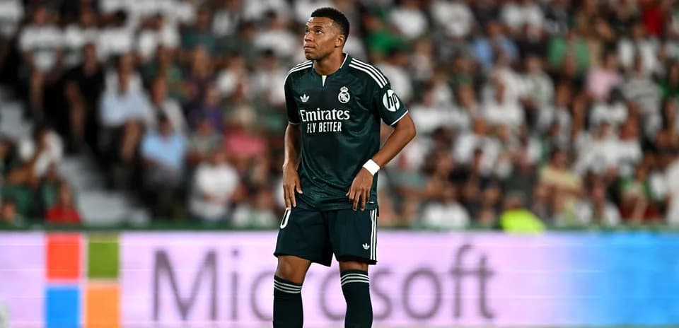 Jugador de Real Madrid en el campo durante el partido
