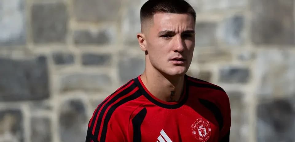Jugador con camiseta de entrenamiento de Manchester United