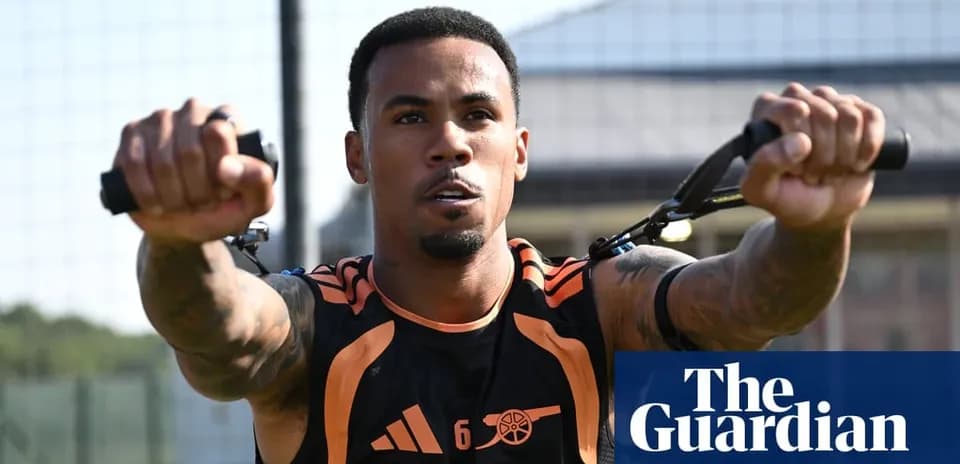 Jugador entrenando con resistencia en la sesión