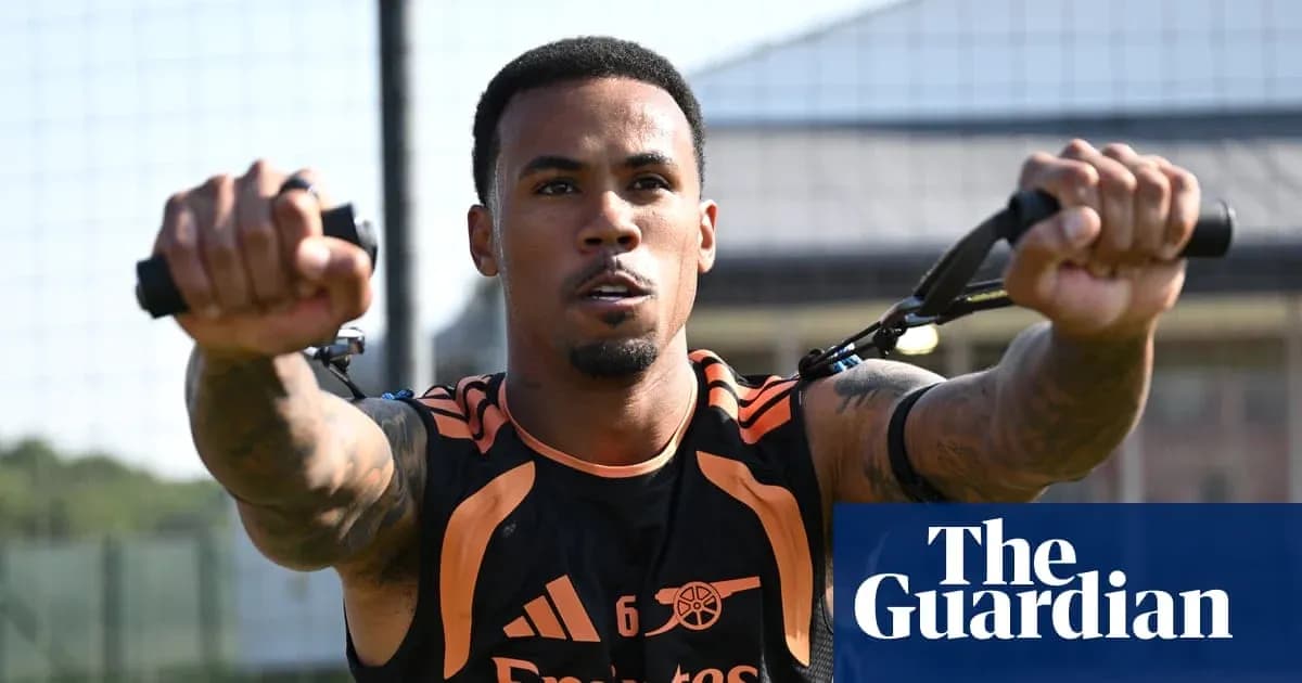 Jugador entrenando con resistencia en la sesión