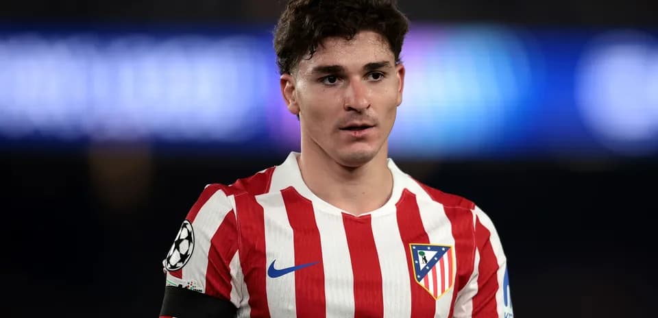 Jugador de Atlético de Madrid en acción durante partido