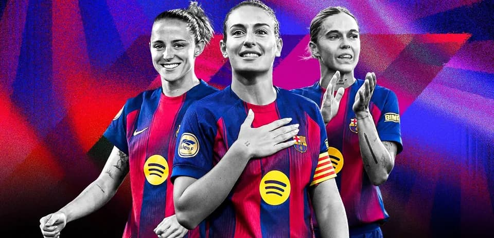 Jugadoras del FC Barcelona posando en uniforme
