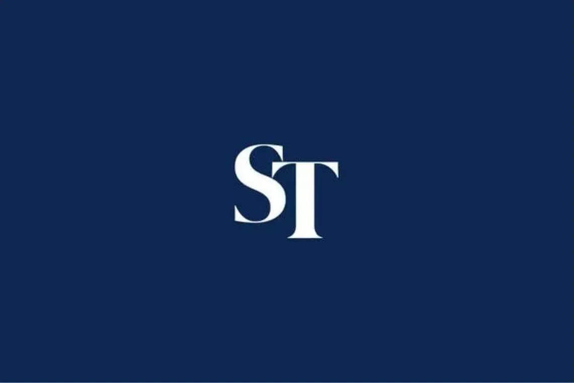 Logo de ST sobre fondo azul