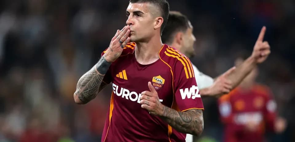 Jugador de AS Roma celebrando un gol