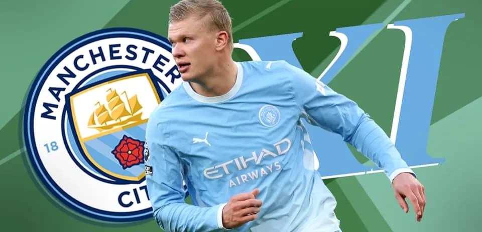 Jugador de Manchester City corriendo con balón
