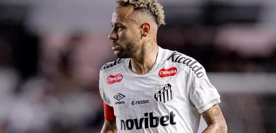 Neymar en partido de Santos contra Palmeiras