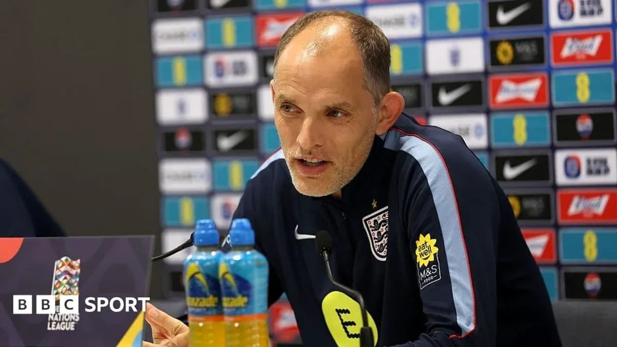 Entrenador en conferencia de prensa previa al partido
