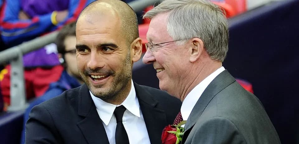 Pep Guardiola y Alex Ferguson sonriendo juntos