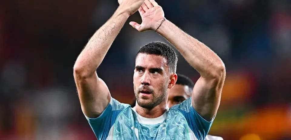 Jugador aplaudiendo a la afición tras el partido