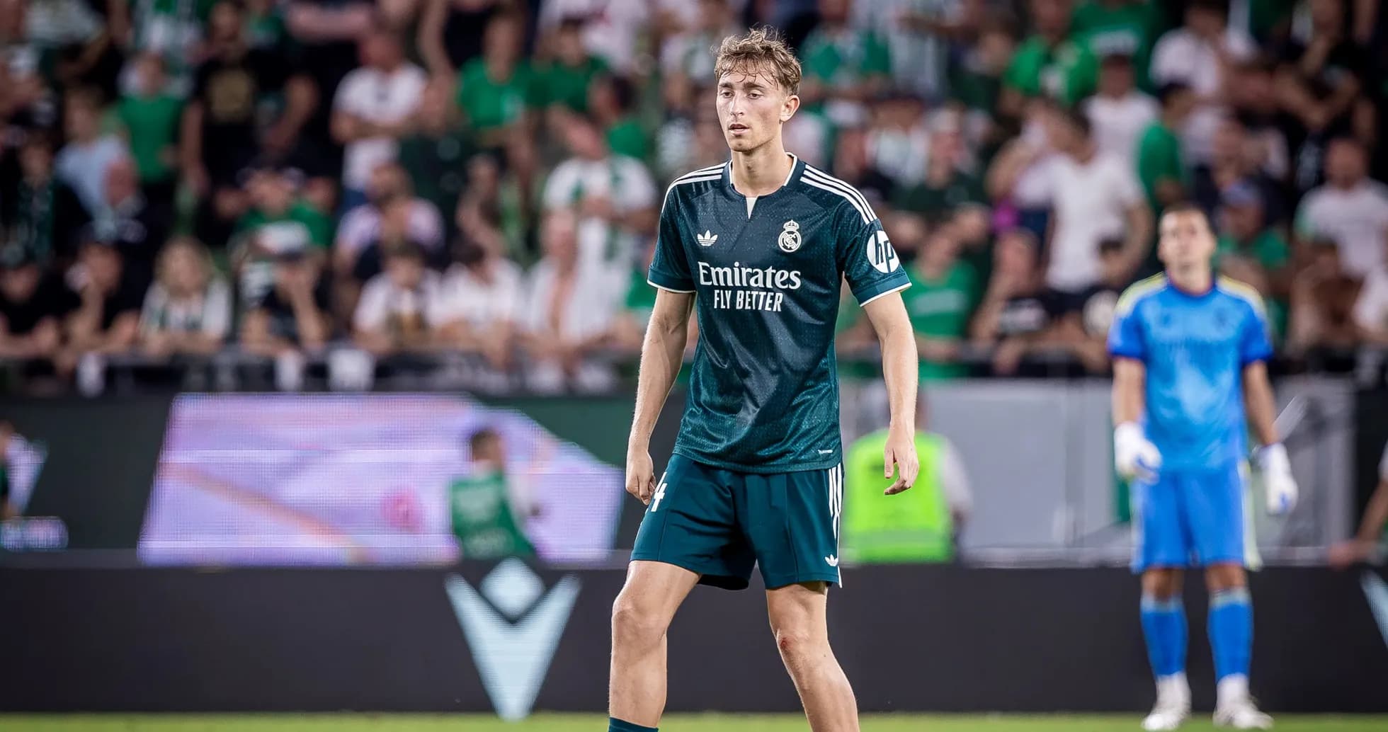 Jugador de Real Madrid en el campo durante el partido