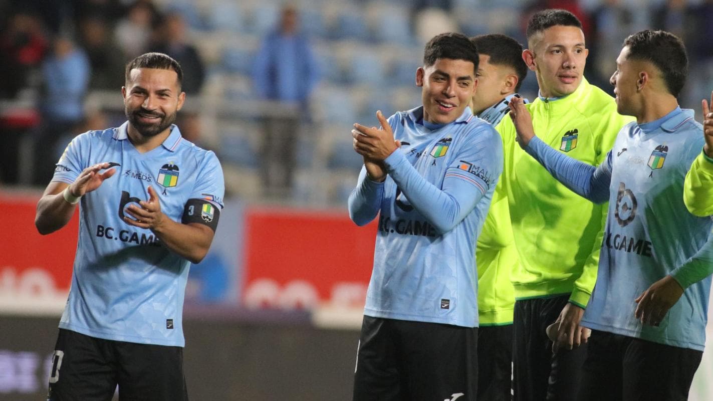 Jugadores de O'Higgins celebrando en el estadio
