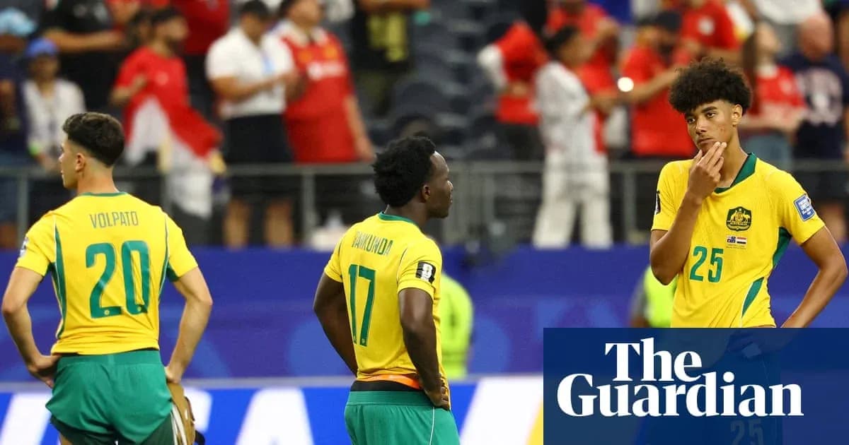 Jugadores australianos en el campo tras el partido
