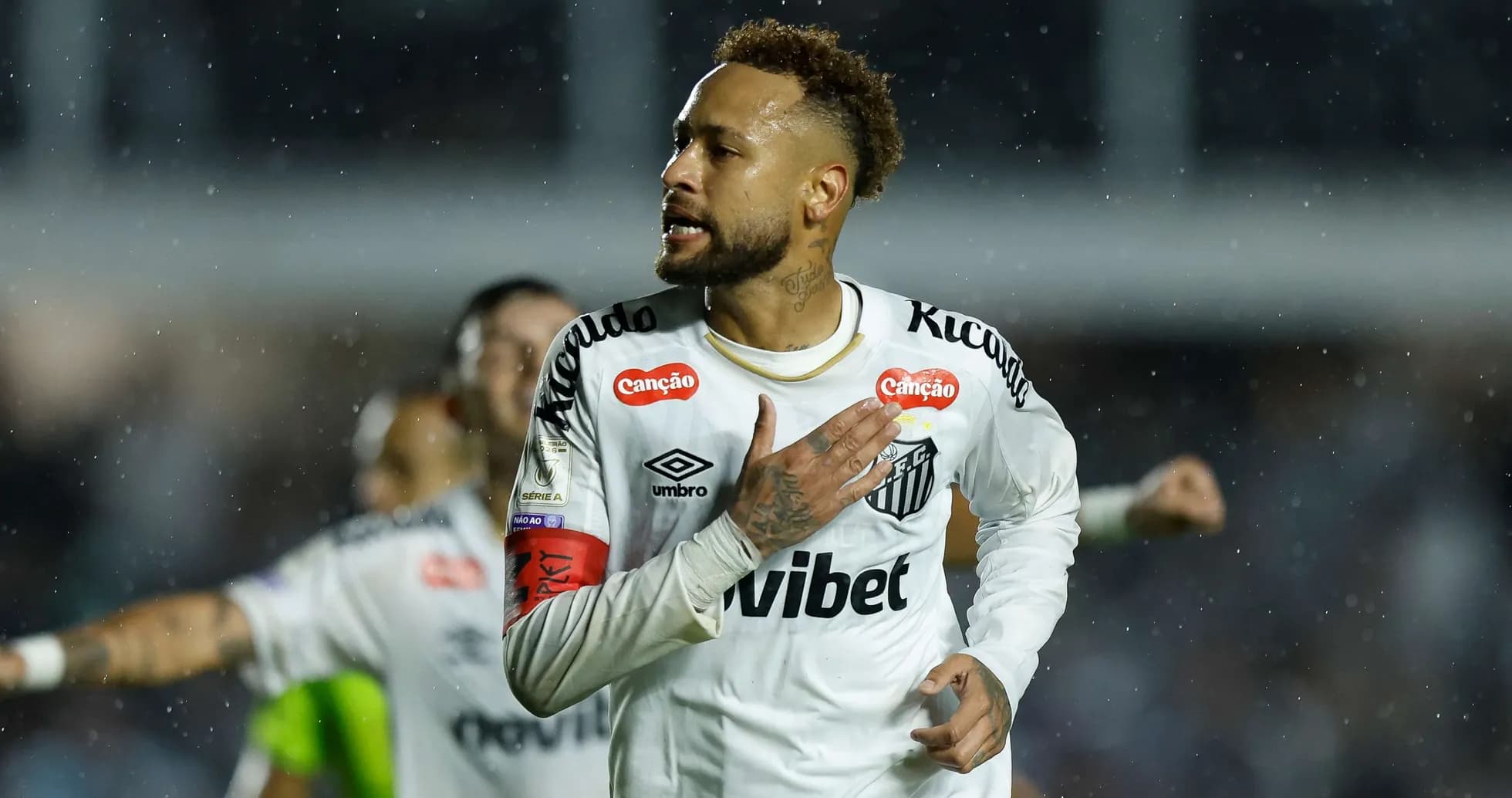 Neymar celebrando un gol con Santos