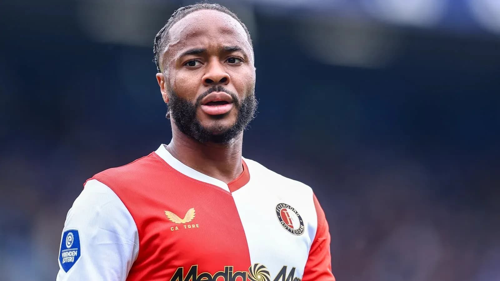 Jugador de Feyenoord en el campo durante el partido