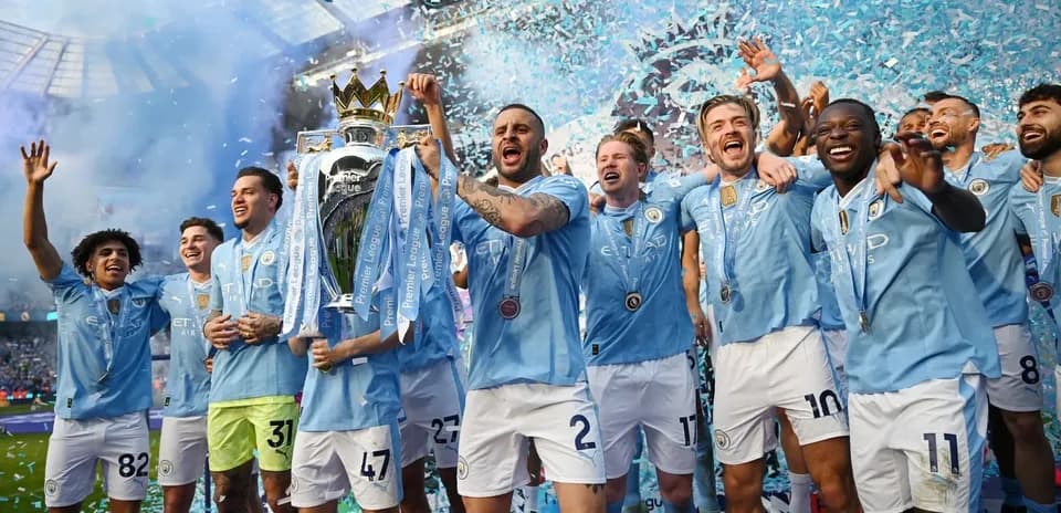 Jugadores de Manchester City celebrando el título de Premier League