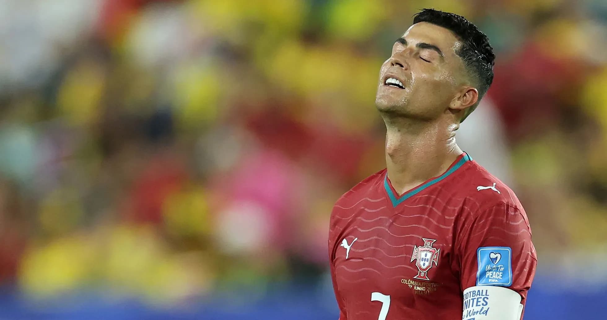 Cristiano Ronaldo en partido con Portugal, expresión de frustración