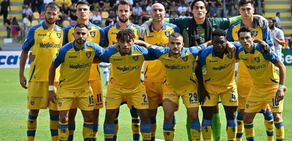 Equipo de Frosinone en la alineación titular