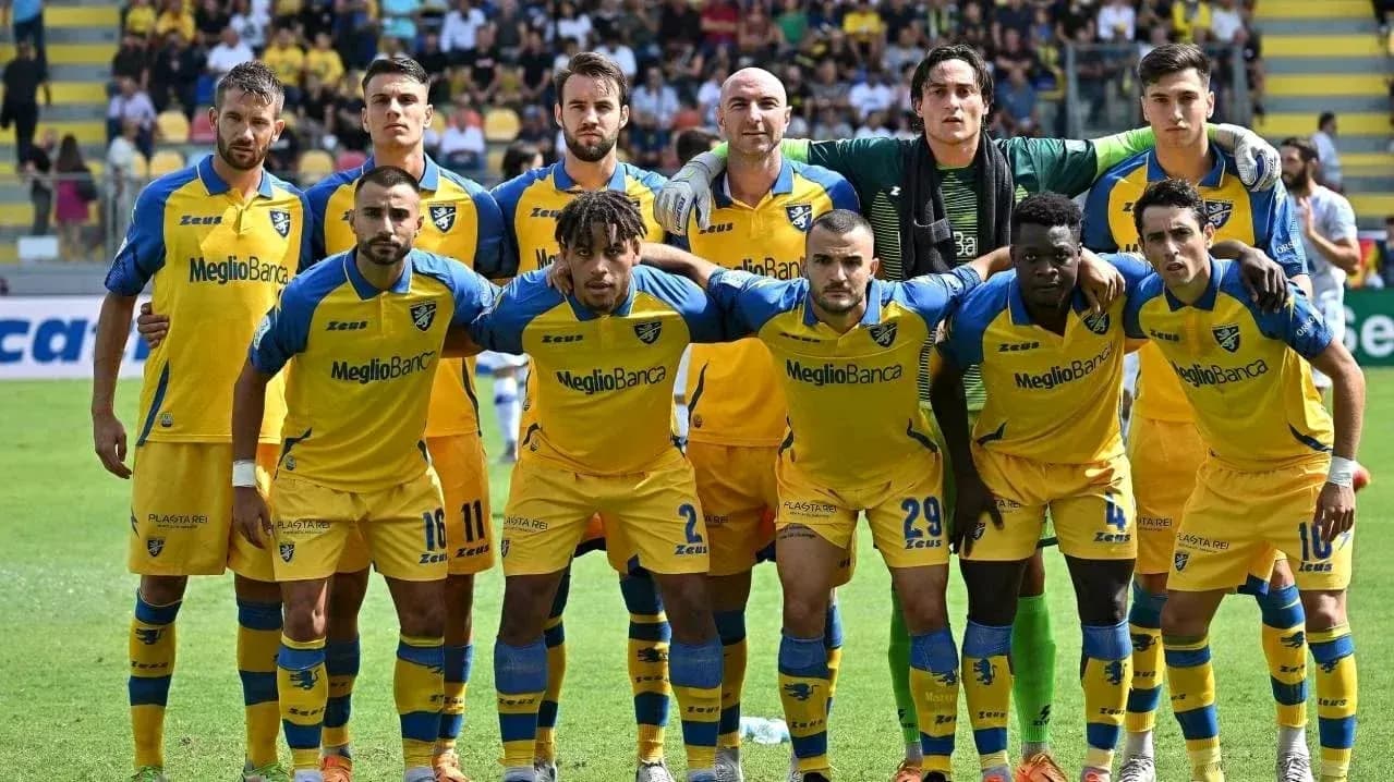 Equipo de Frosinone en la alineación titular
