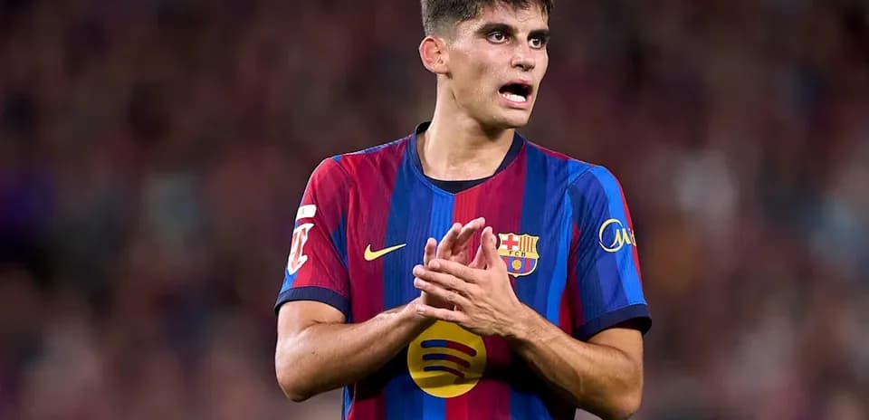 Jugador de Barcelona aplaudiendo en el campo