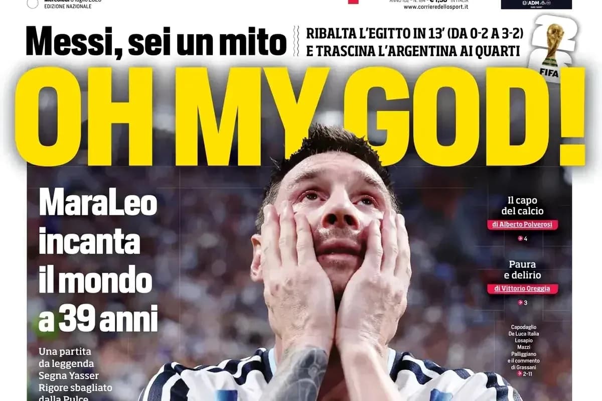 Lionel Messi con las manos en la cara durante el partido