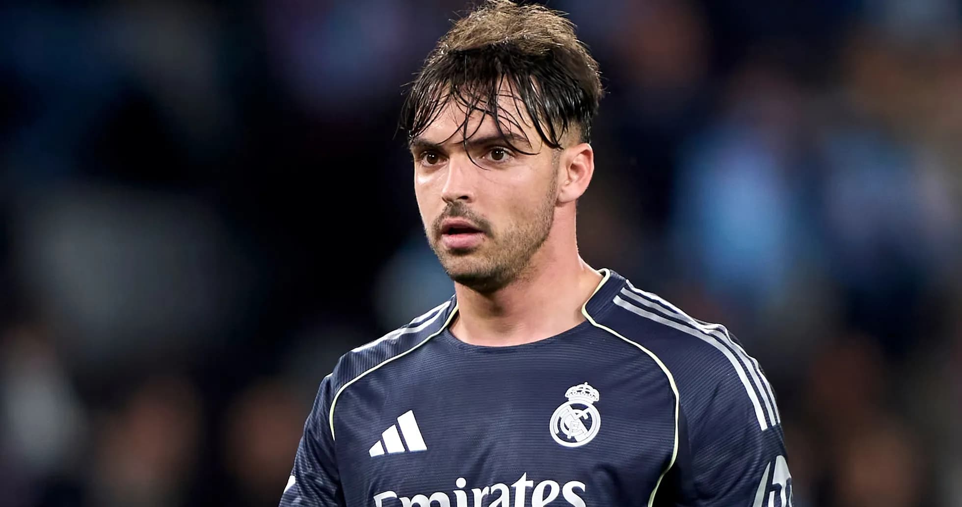 Portero de Real Madrid en partido de fútbol