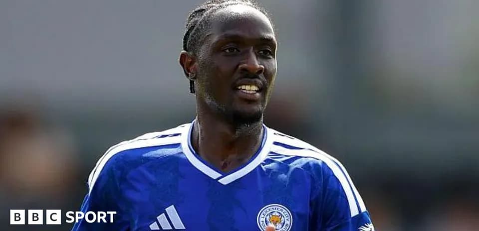 Jugador de Leicester City en acción durante el partido