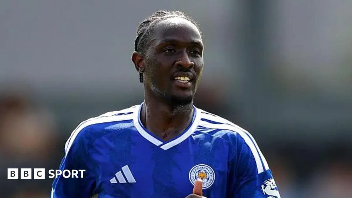 Jugador de Leicester City en acción durante el partido