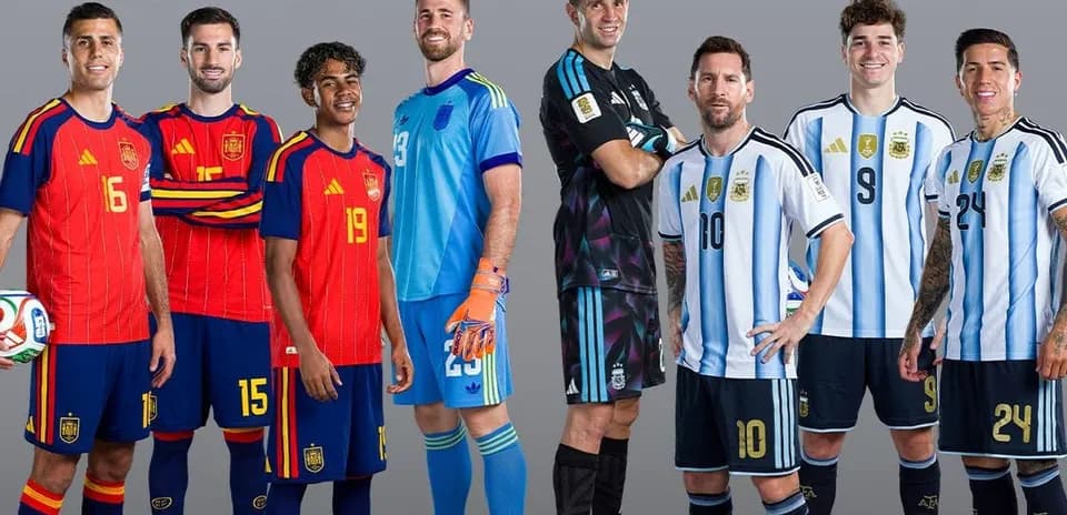 Jugadores de España y Argentina en la Copa Mundial