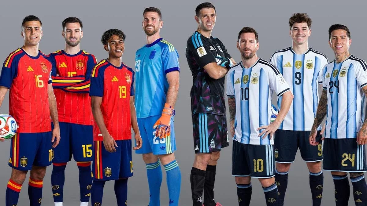 Jugadores de España y Argentina en la Copa Mundial