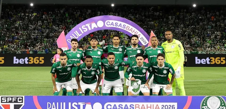 Equipo de Palmeiras posando antes del partido