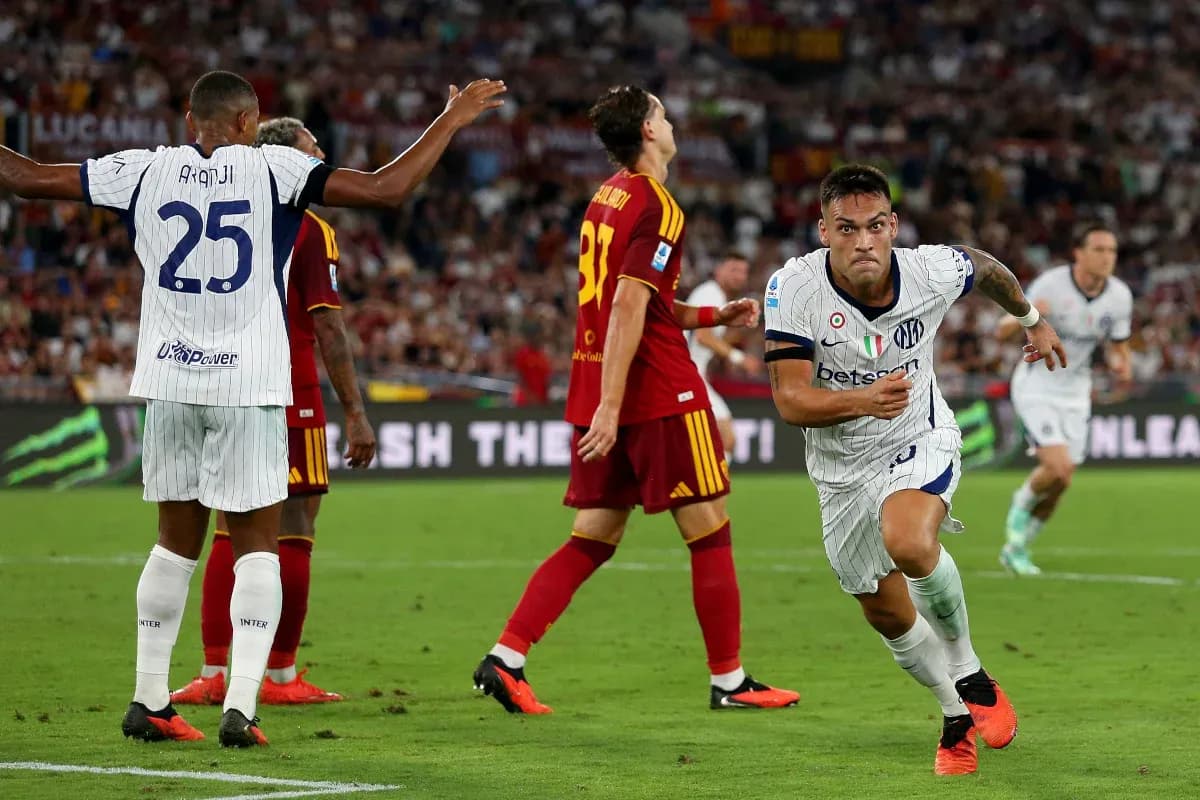 Lautaro Martínez celebrando un gol contra AS Roma