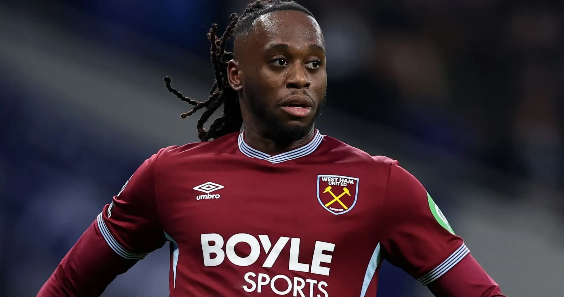 Jugador de West Ham United en acción durante el partido