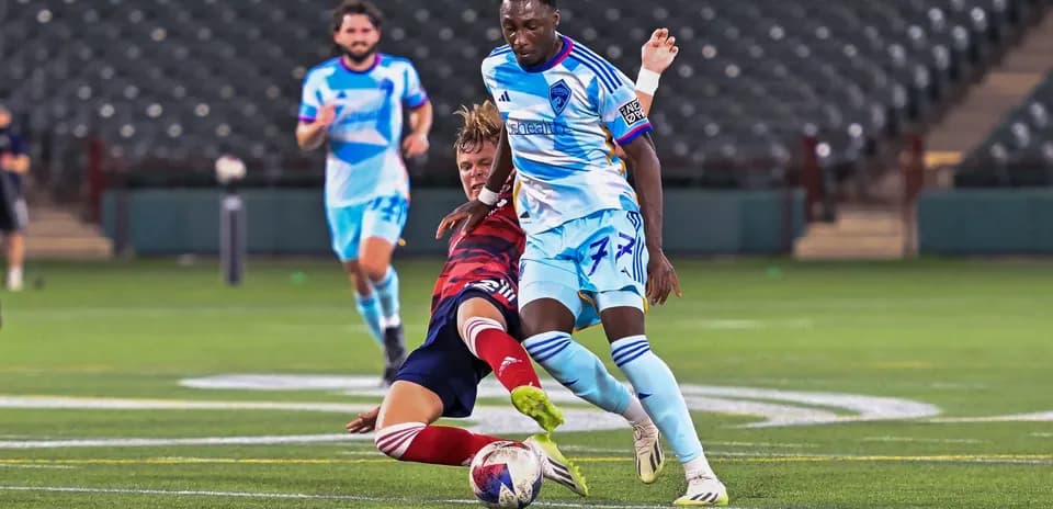 Jugador de Colorado Rapids II en acción