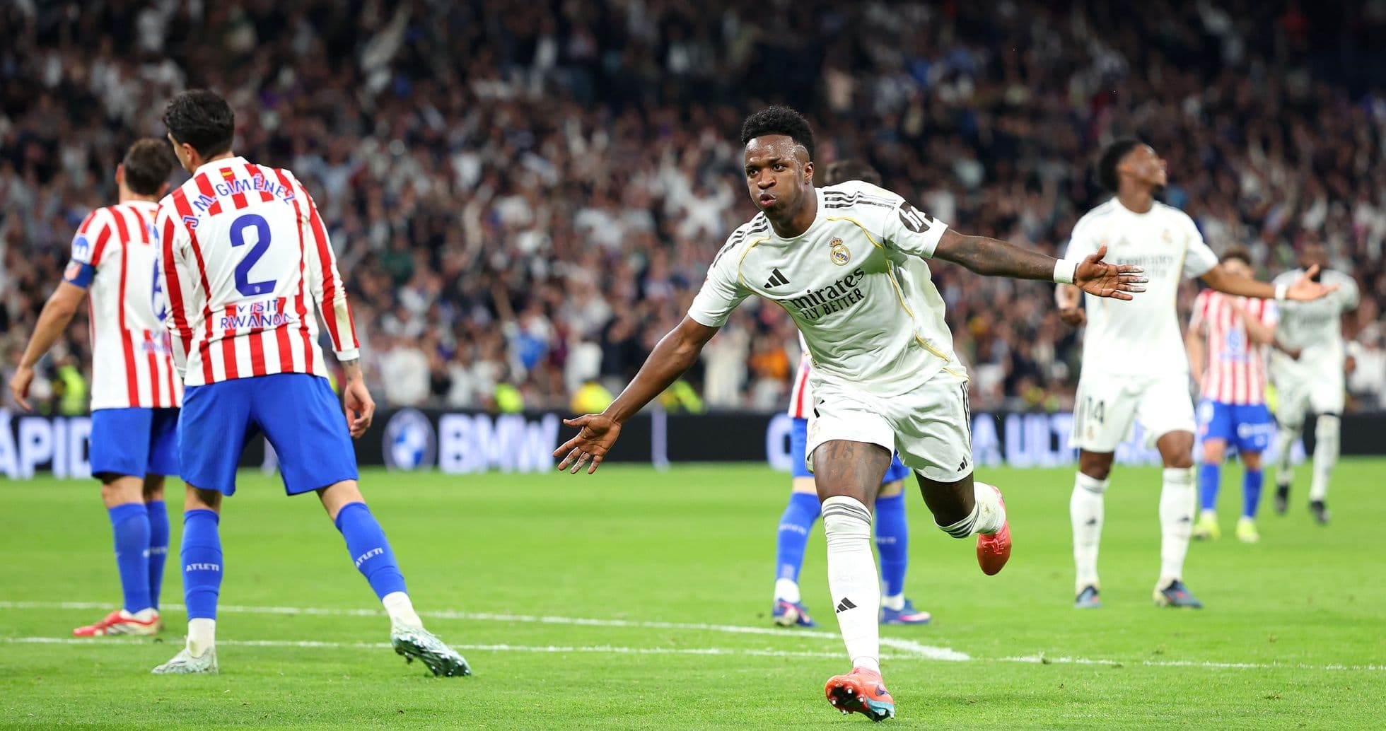 Vinícius Júnior celebra un gol contra Atlético Madrid