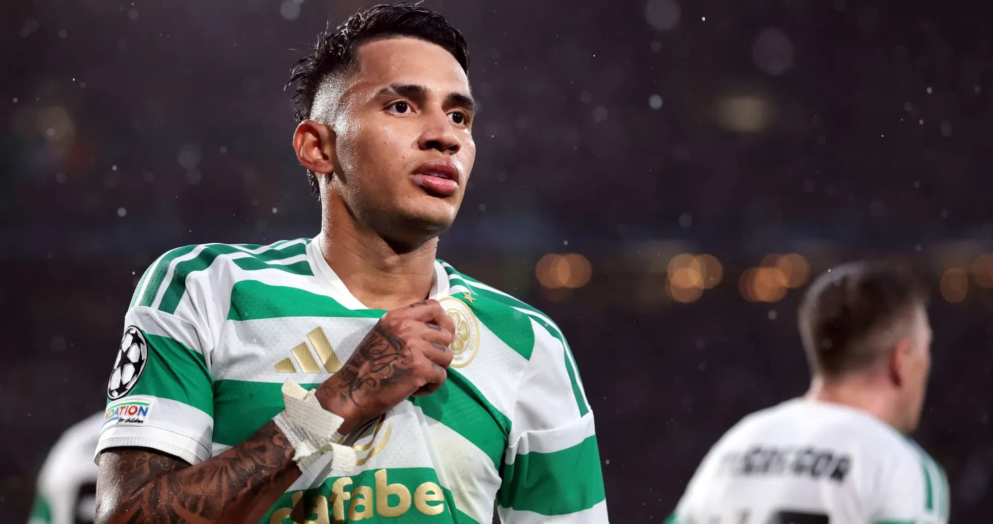 Jugador de Celtic celebrando en partido de Champions