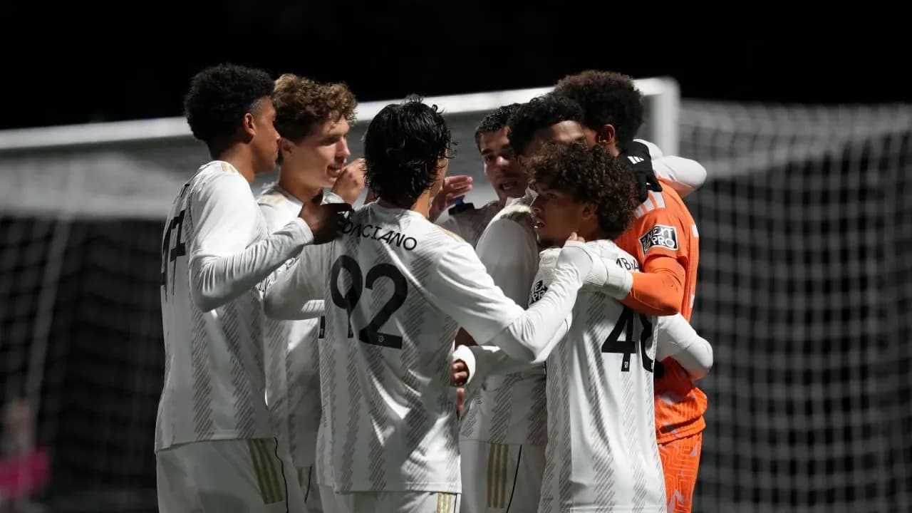 Celebración de gol del equipo de Los Angeles FC II