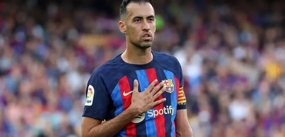 Jugador de FC Barcelona haciendo un gesto durante el partido