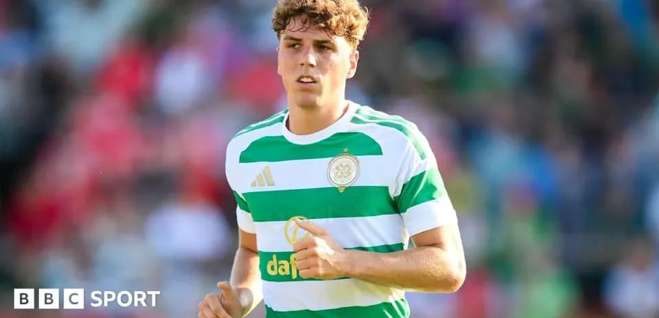 Jugador de Celtic en el campo durante un partido