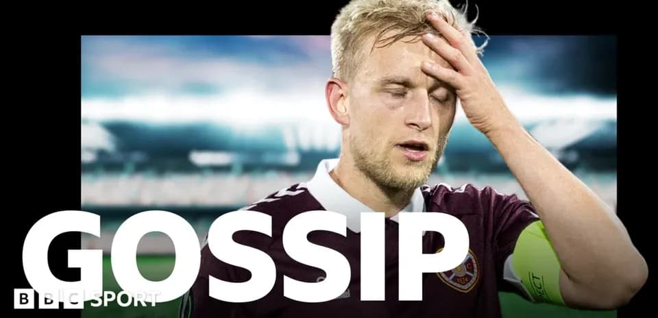 Jugador de fútbol con camiseta de Hearts, luciendo preocupado