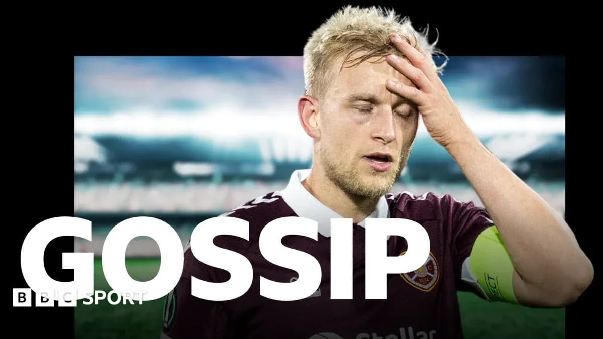 Jugador de fútbol con camiseta de Hearts, luciendo preocupado