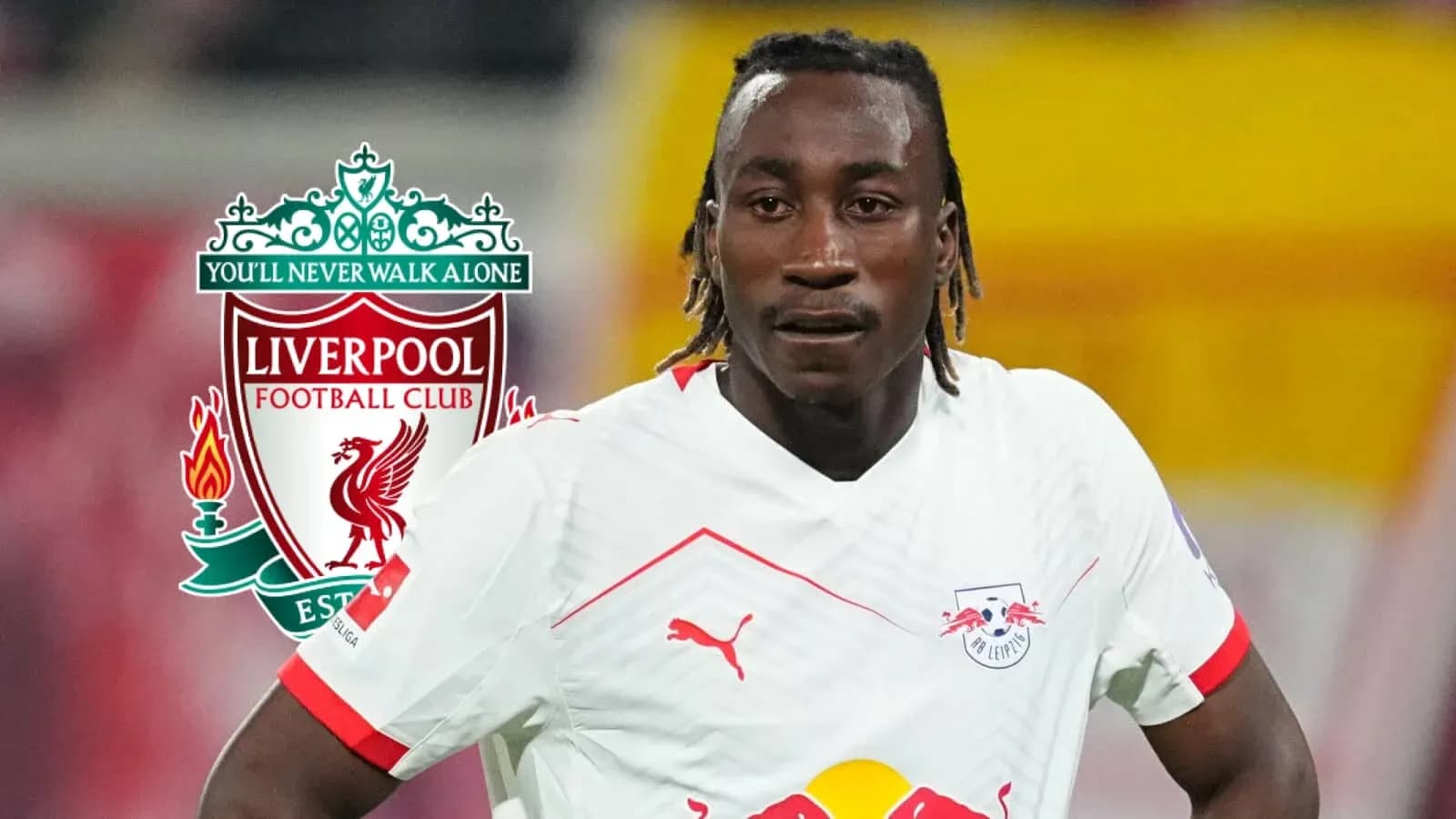 Jugador de RB Leipzig con escudo de Liverpool