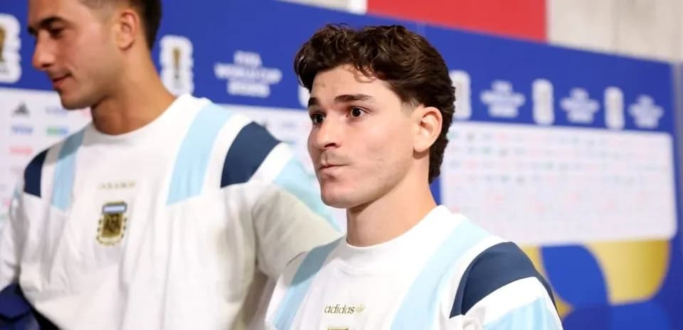Jugadores argentinos esperando en zona mixta