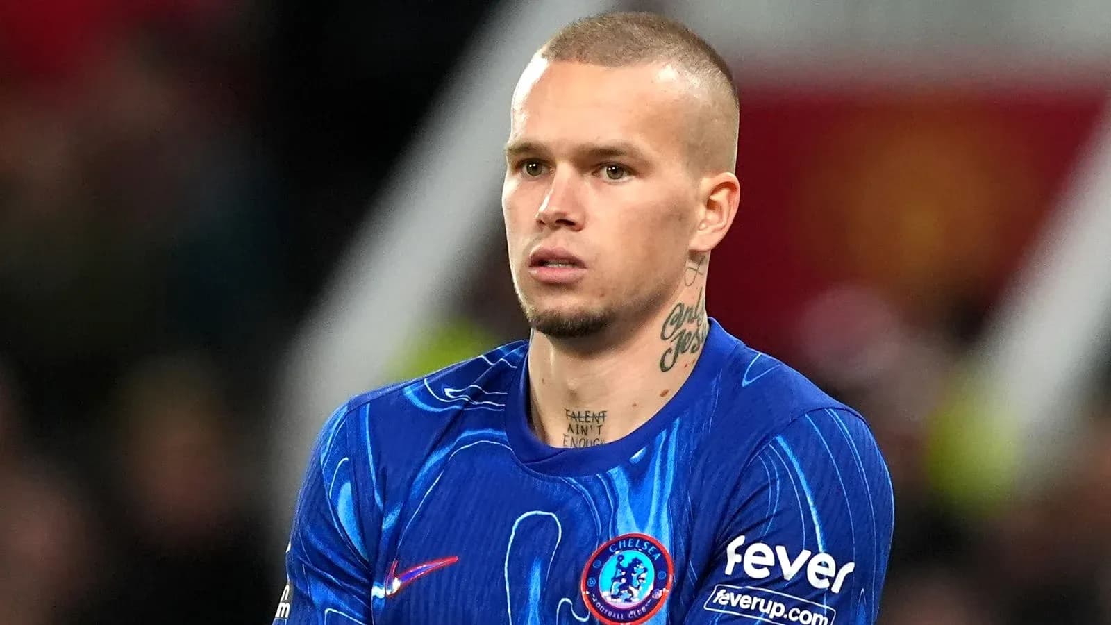 Jugador de Chelsea en campo durante partido