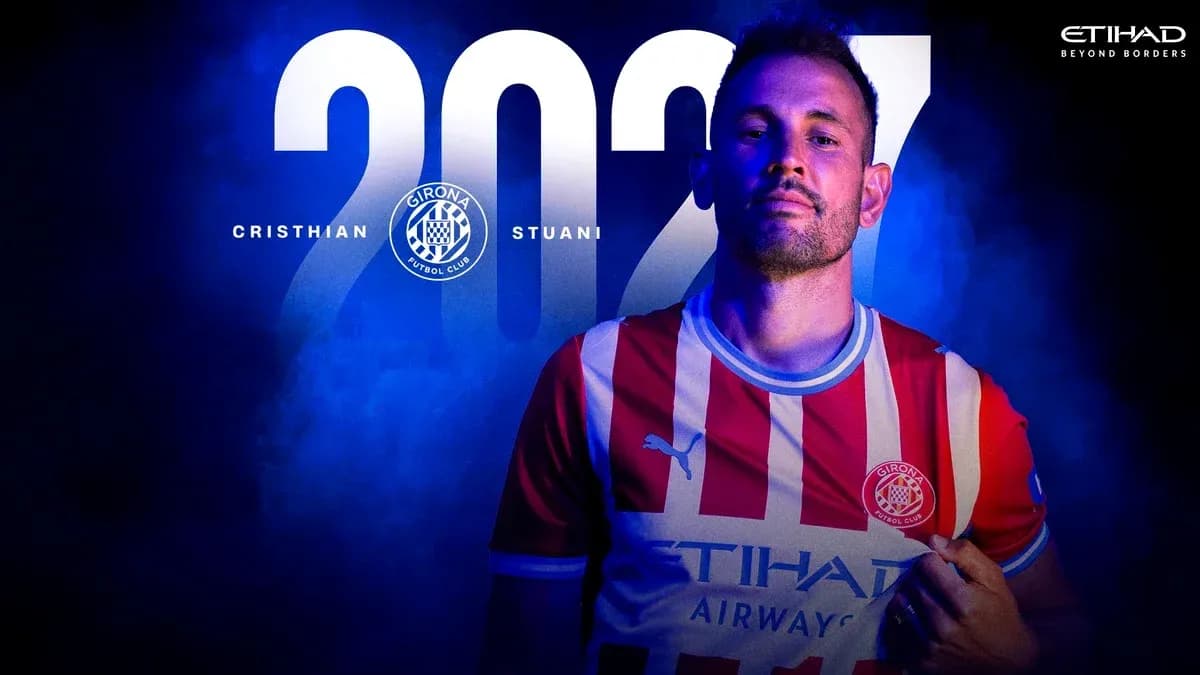 Cristhian Stuani con camiseta del Girona FC