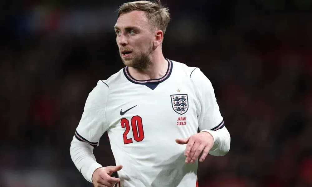 Jugador con camiseta de Inglaterra en acción